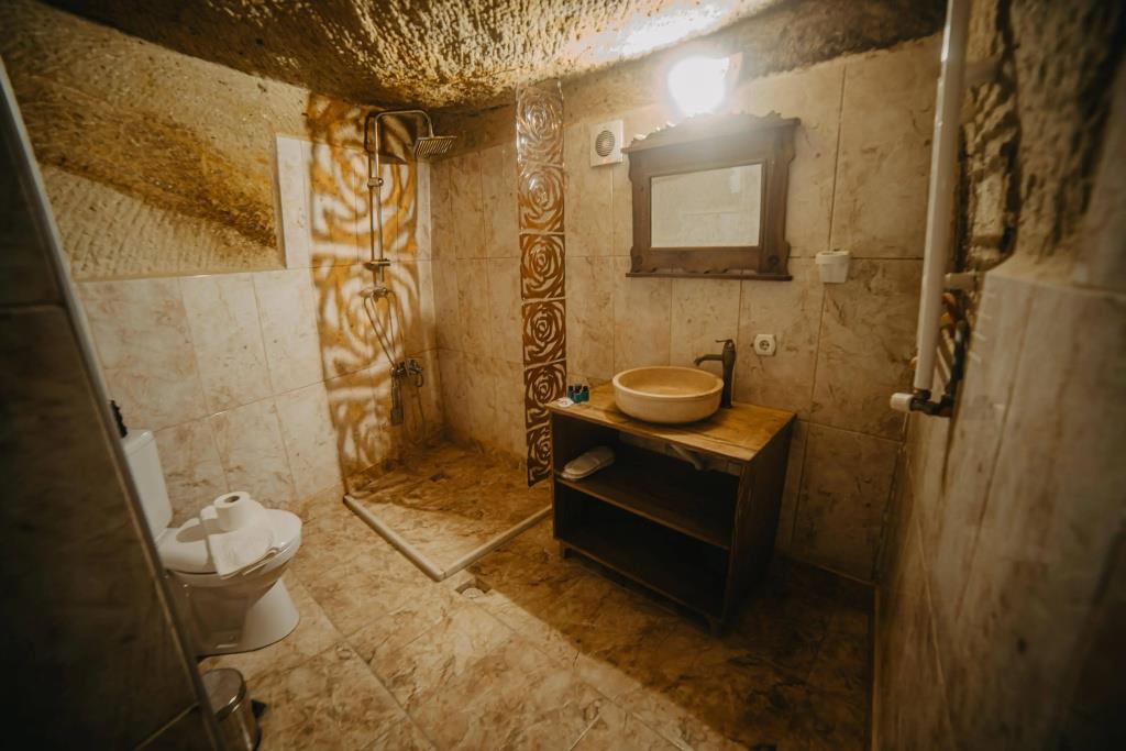 Helios Cave Hotel 0*