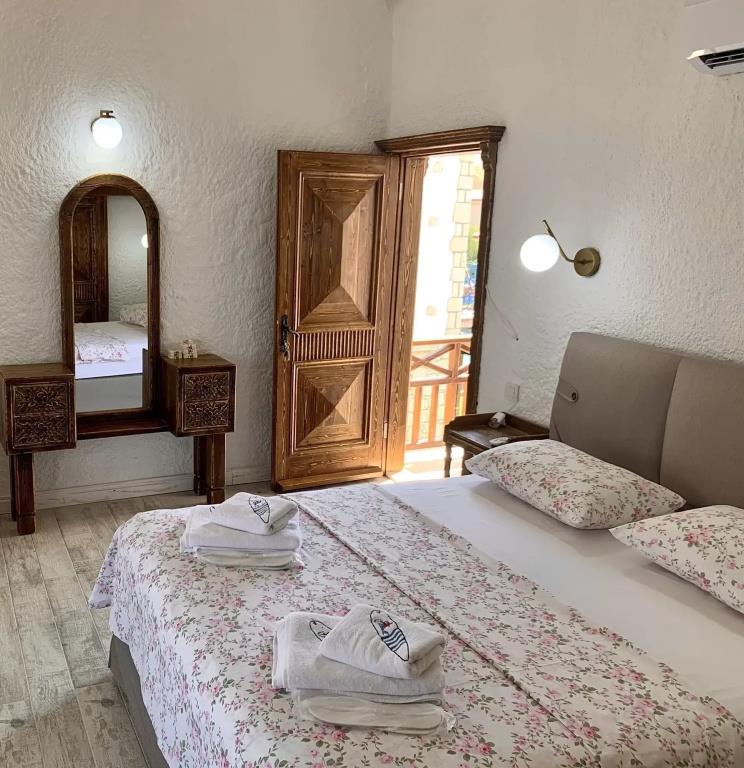 Windmill Alacati 0*