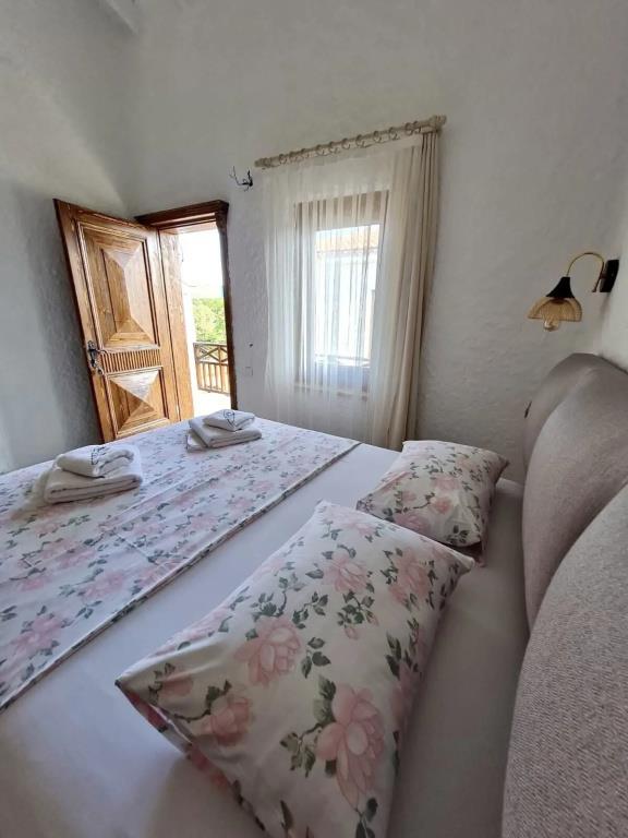 Windmill Alacati 0*