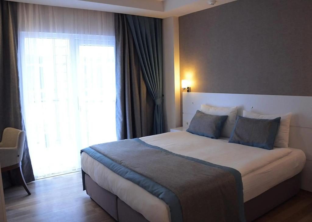 Parion House Hotel 0*