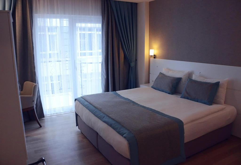 Parion House Hotel 0*