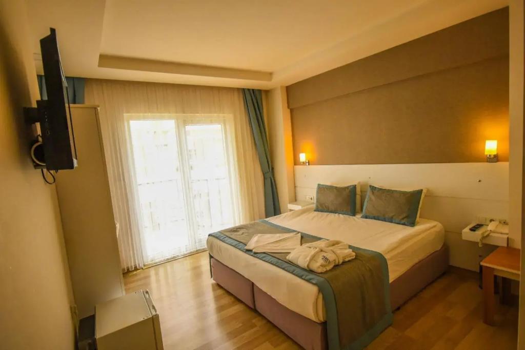 Parion House Hotel 0*