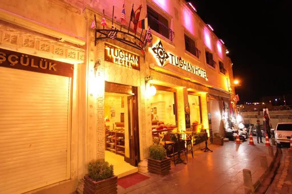 Tughan Hotel 3*