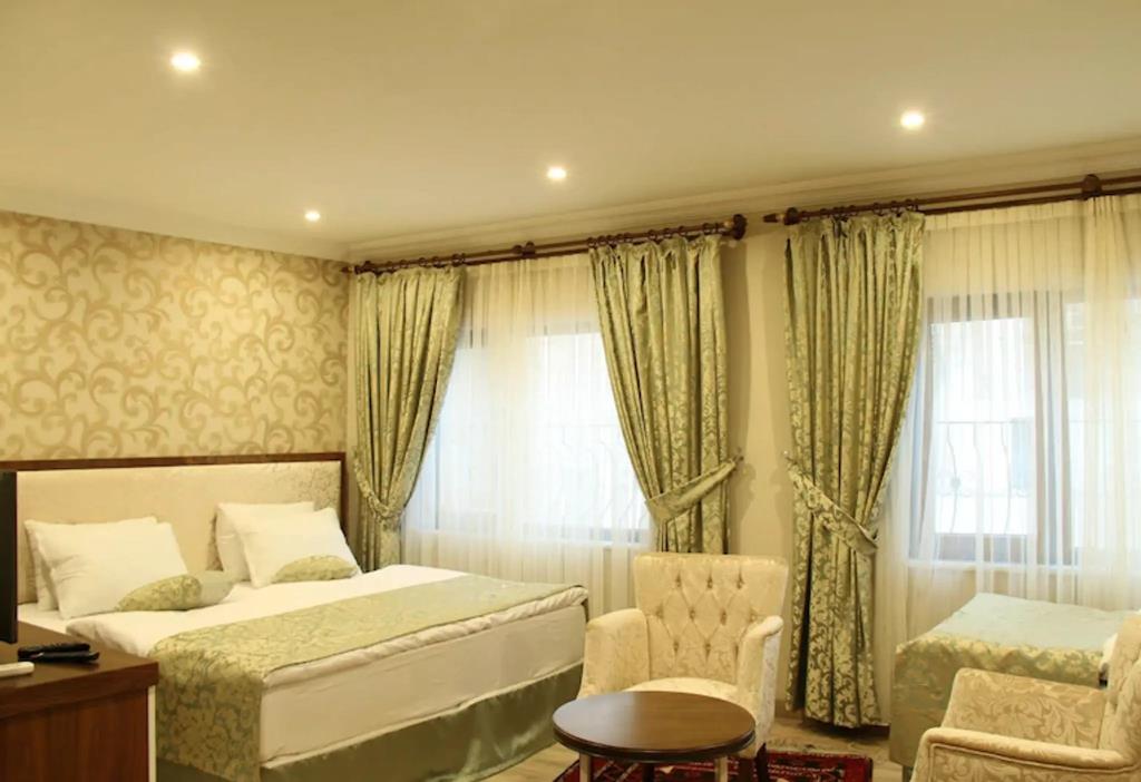 Tughan Hotel 3*