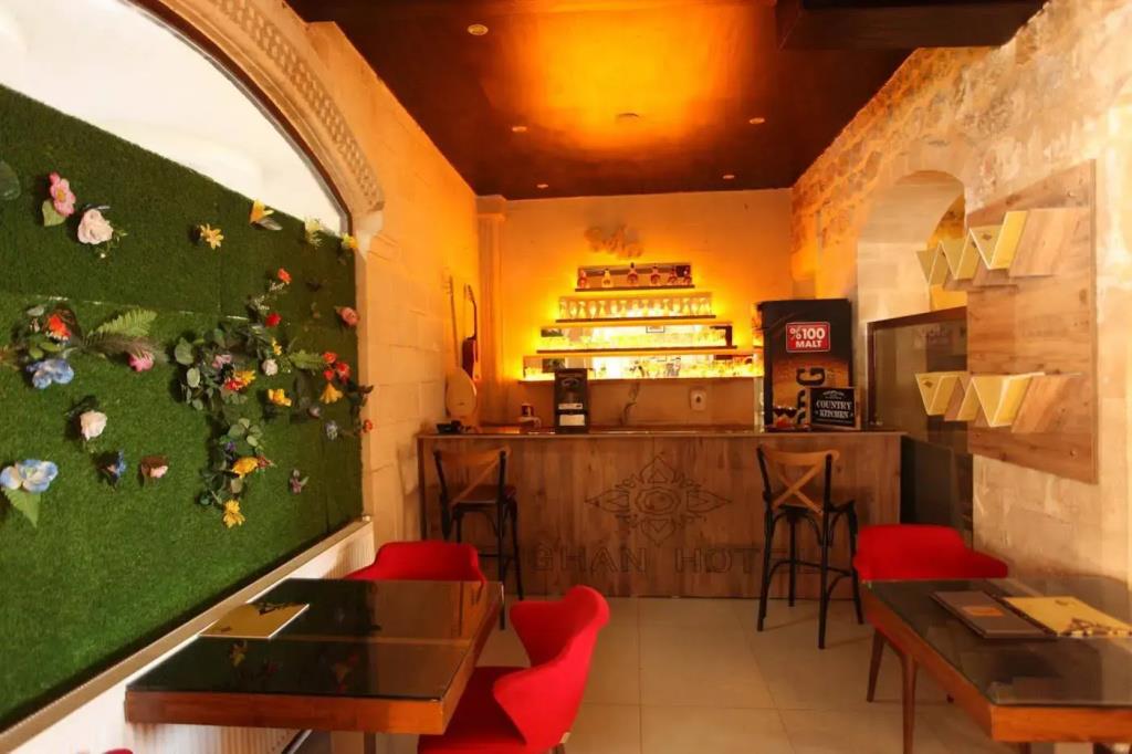 Tughan Hotel 3*