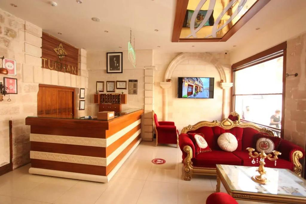 Tughan Hotel 3*