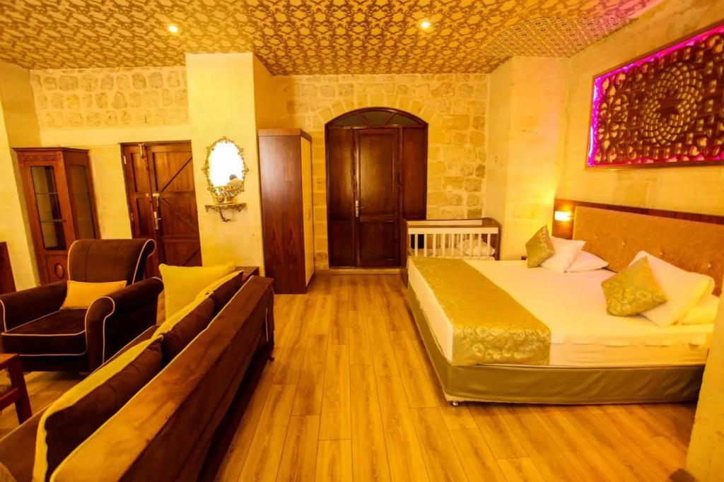 Tughan Hotel 3*