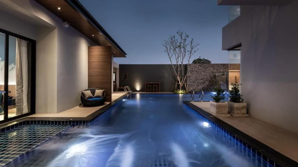 Vann Hua Hin Resort 3*