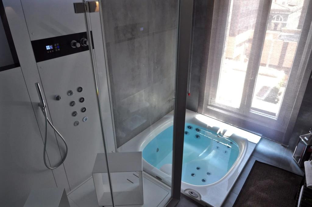 Place 24 Suites & Wellness 0*