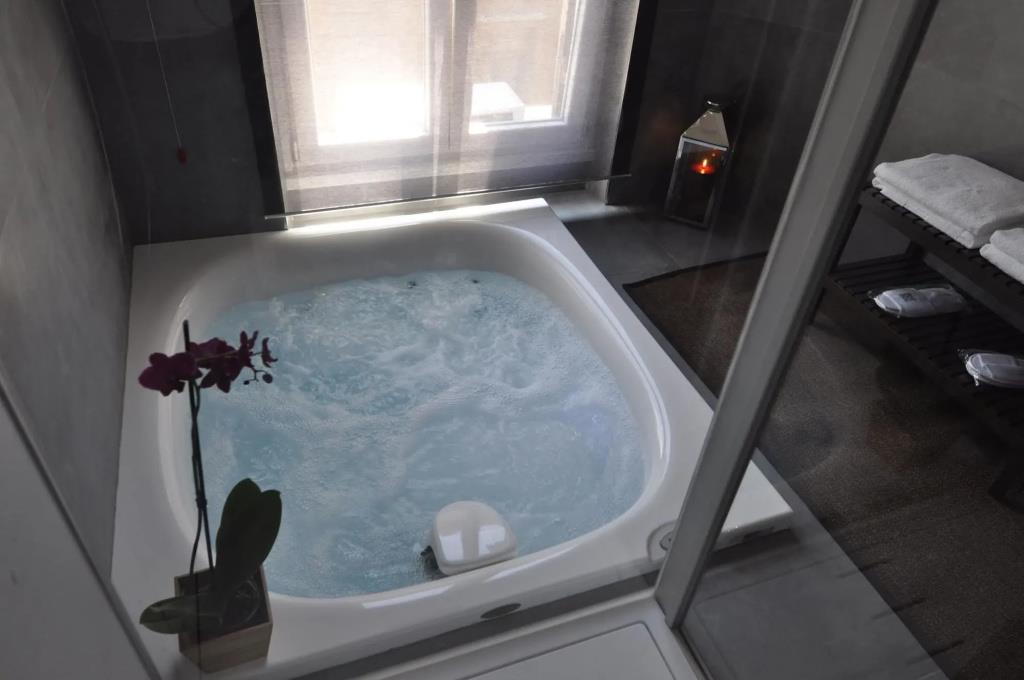 Place 24 Suites & Wellness 0*