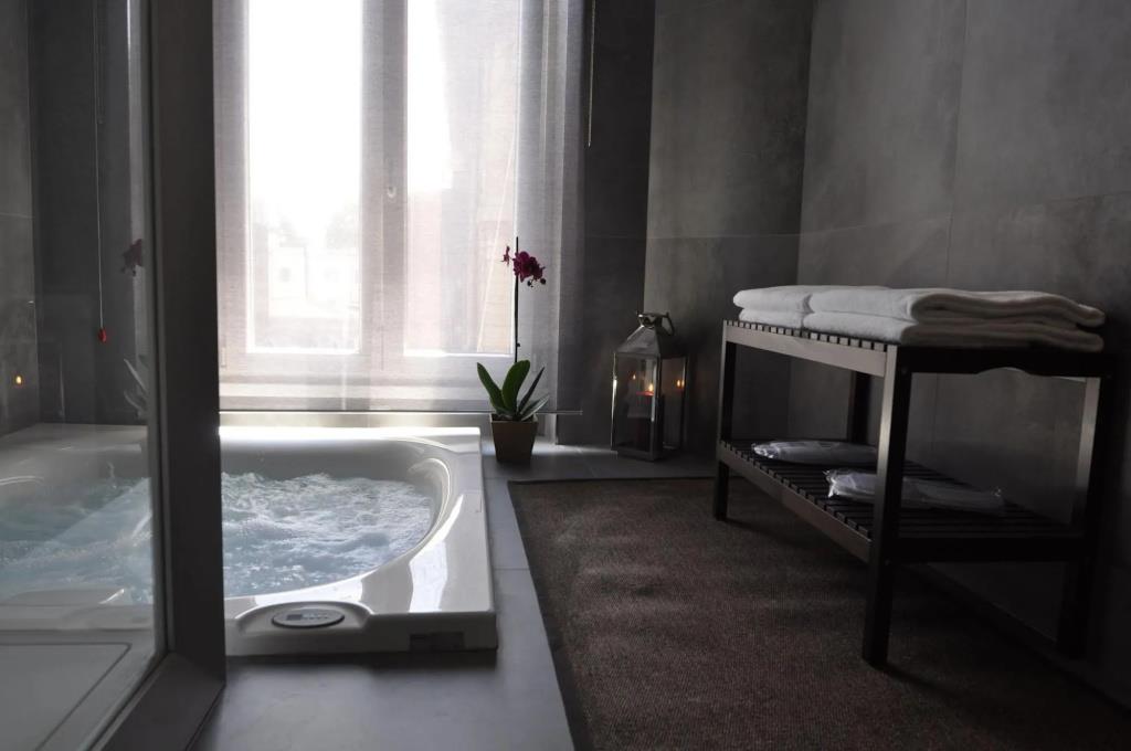 Place 24 Suites & Wellness 0*