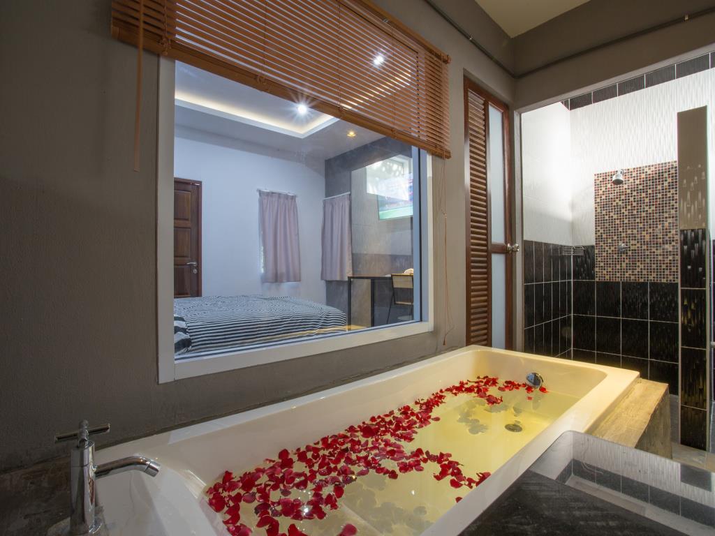 88 Fine Hotel 3*