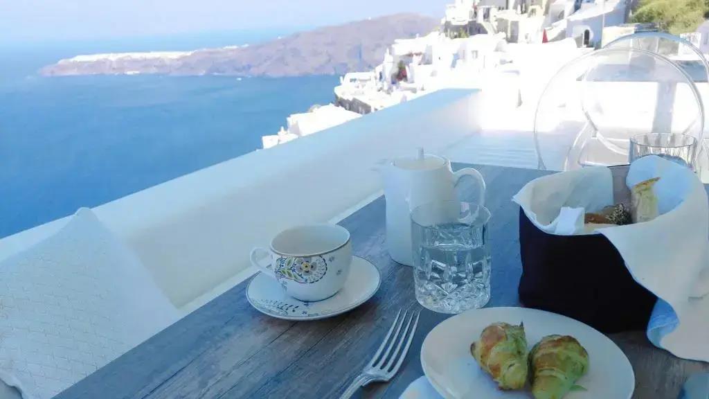 Andronikos Santorini 0*