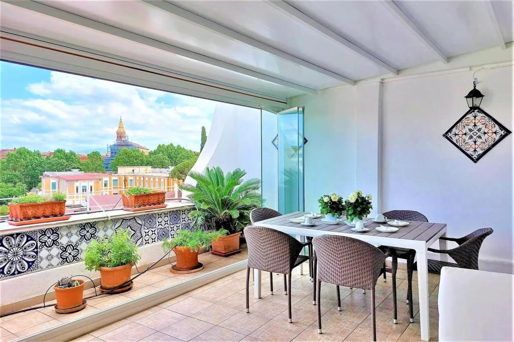 Bellezza al Colosseo B&B and Apartments 0*