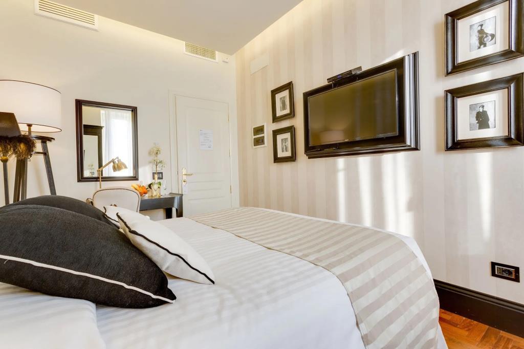 Bellezza al Colosseo B&B and Apartments 0*