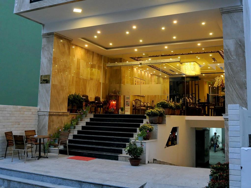 Begonia Nha Trang Hotel 4*