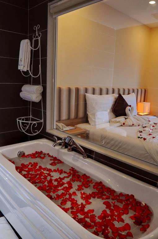 Begonia Nha Trang Hotel 4*