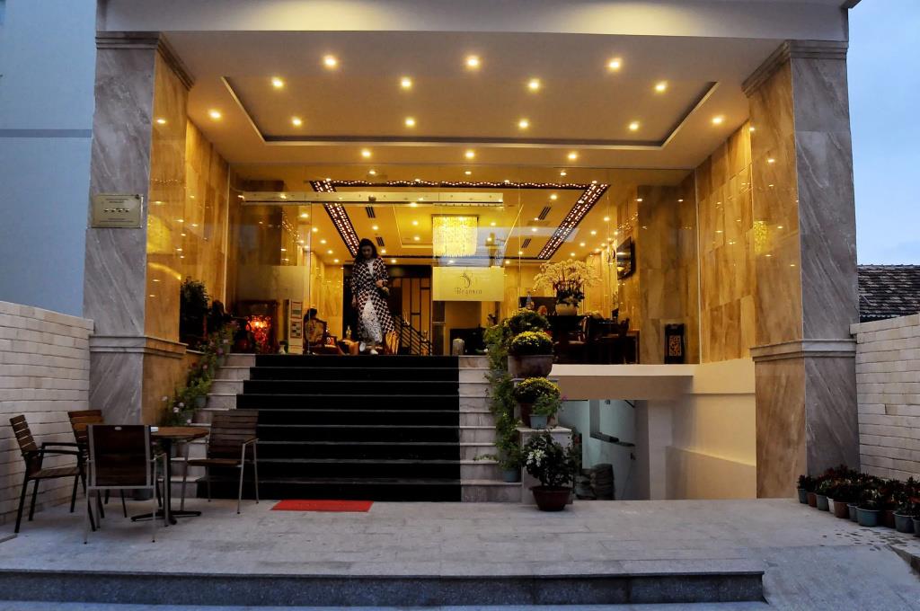 Begonia Nha Trang Hotel 4*