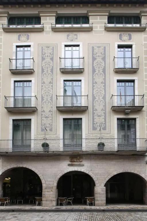 Apartaments Placa del Vi 0*
