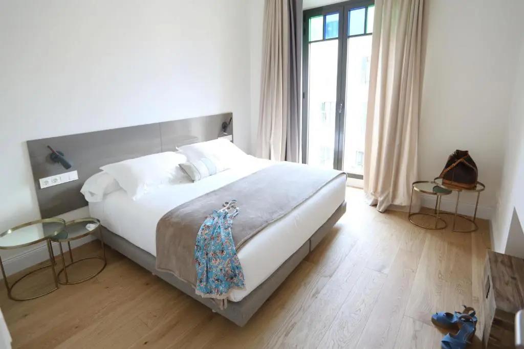 Apartaments Placa del Vi 0*