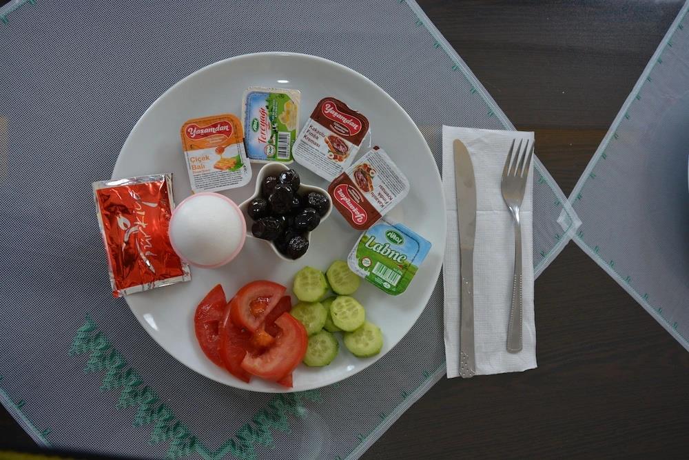 Konak Hotel 0*