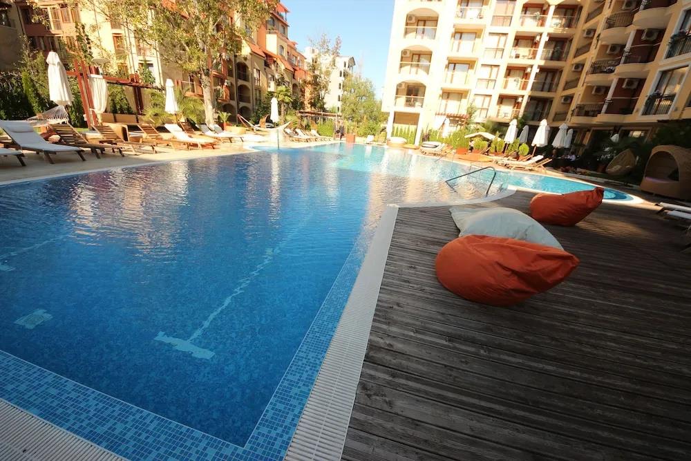 Harmony Suites 2 3*