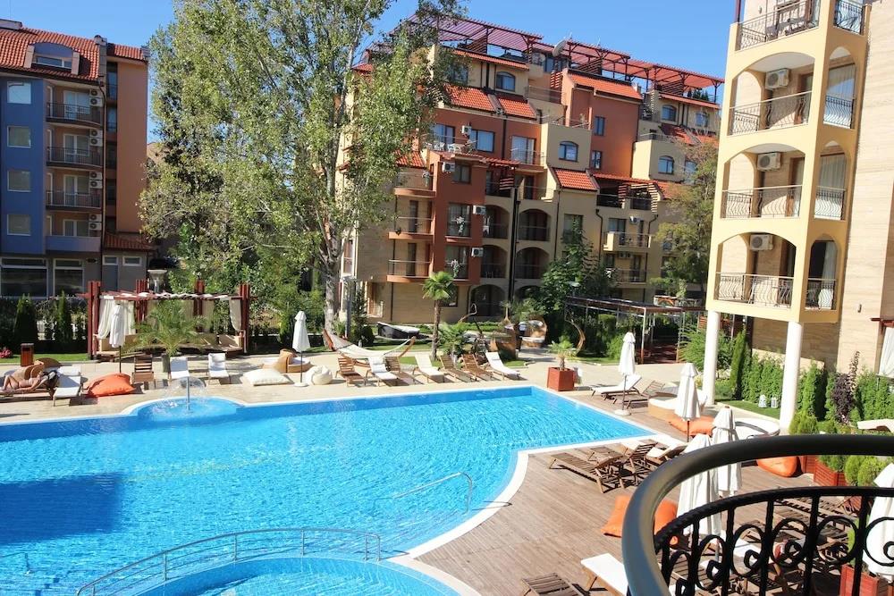Harmony Suites 2 3*