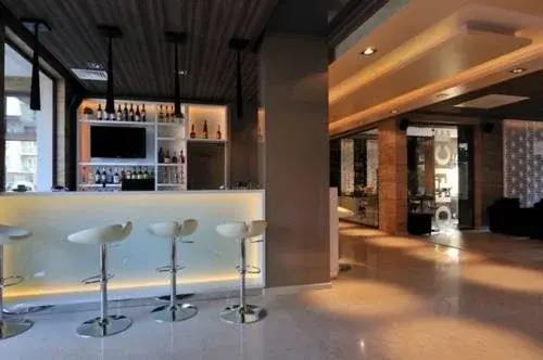 Harmony Suites 2 3*