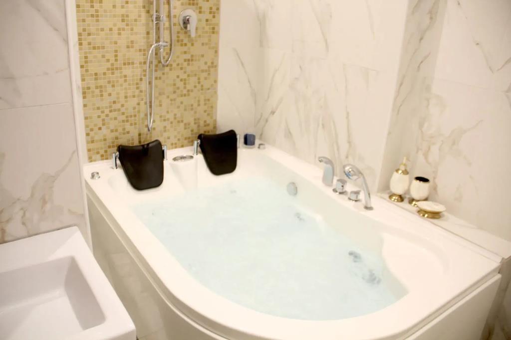 Ingrami Suites 0*