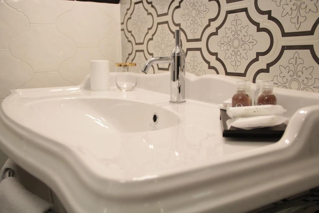 Ingrami Suites 0*