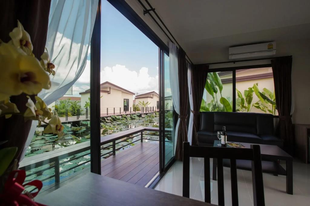 Bua Tara Resort 3*