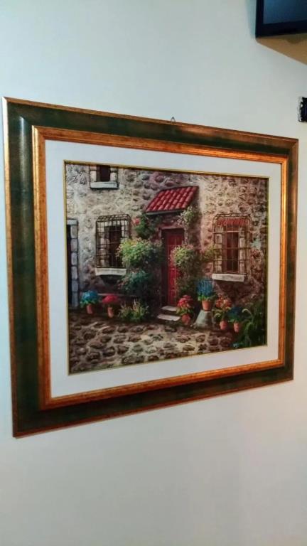 Nicolas Inn 0*