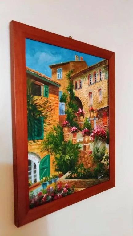 Nicolas Inn 0*
