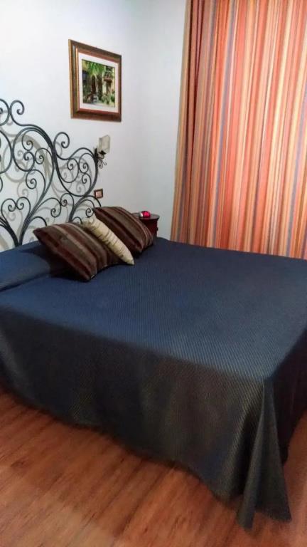 Nicolas Inn 0*