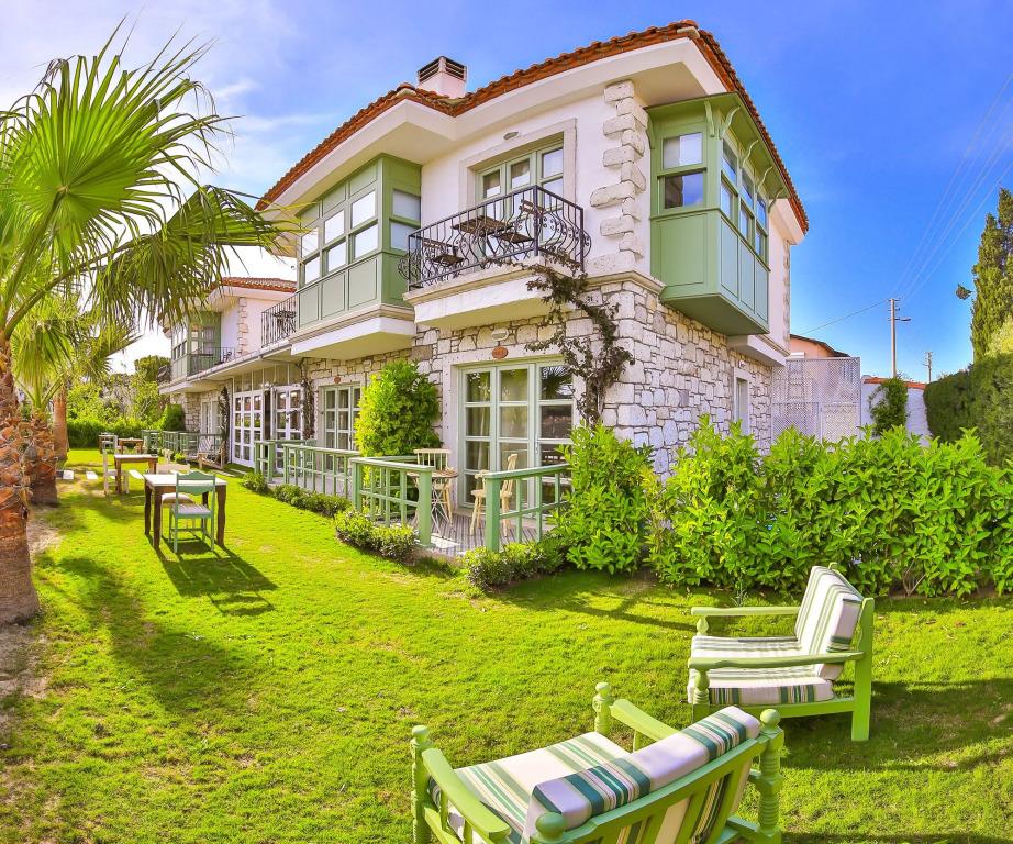 Palas Alacati - Adults Only 0*