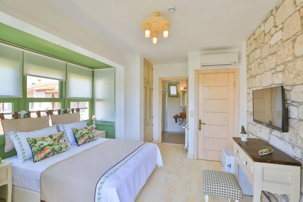 Palas Alacati - Adults Only 0*