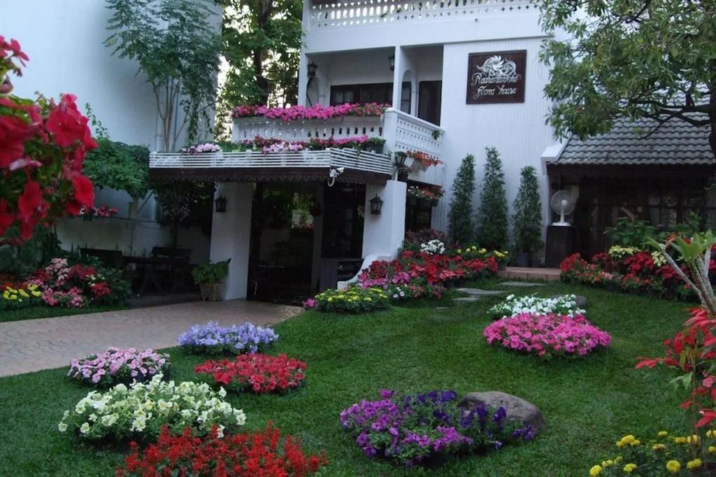 Rachamankha Flora House 2*