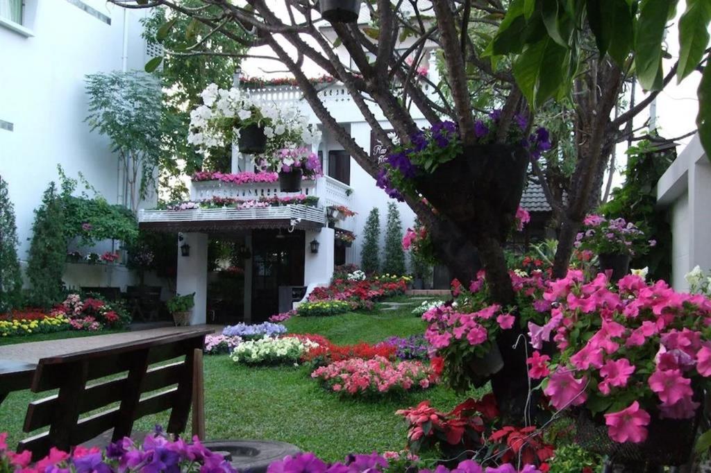 Rachamankha Flora House 2*