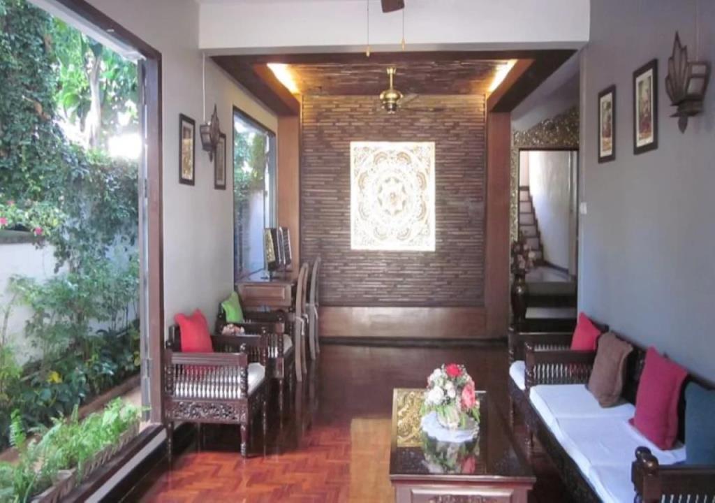 Rachamankha Flora House 2*
