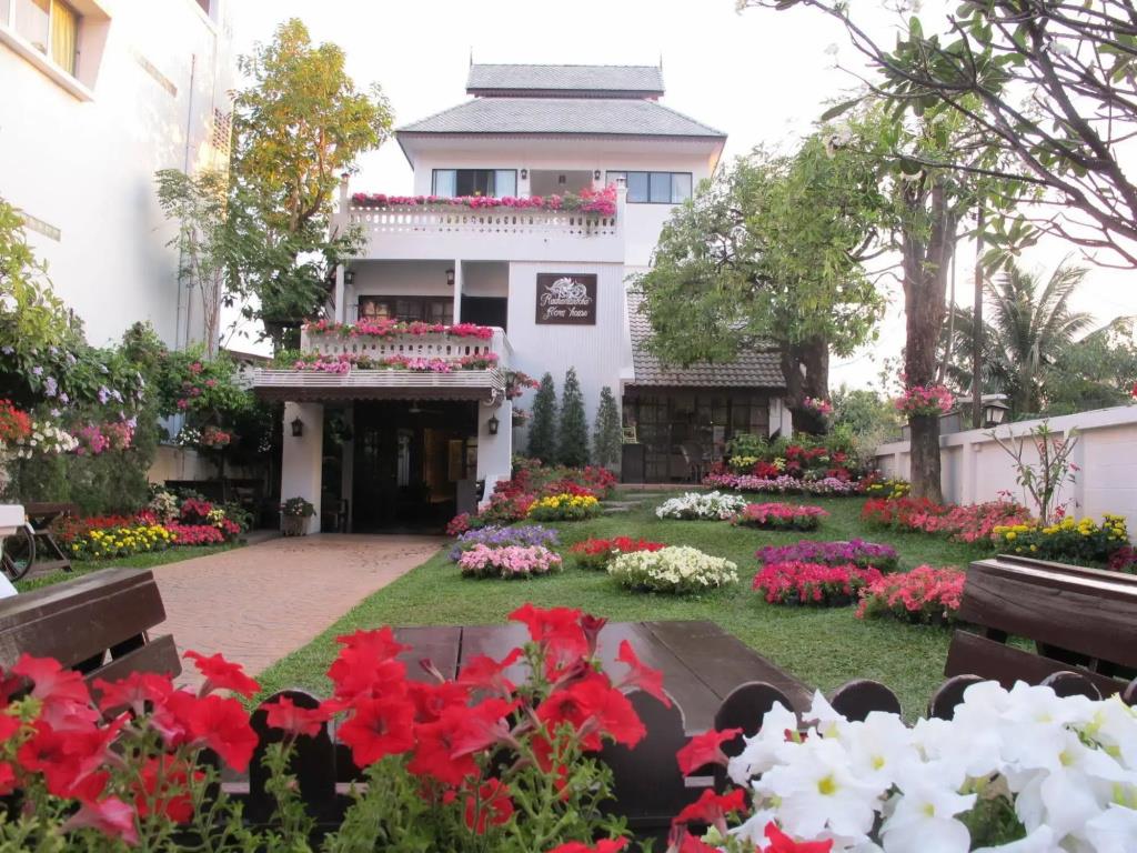 Rachamankha Flora House 2*