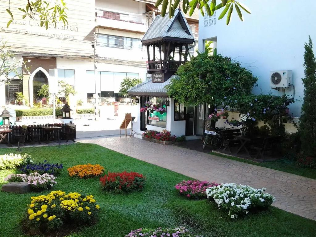 Rachamankha Flora House 2*