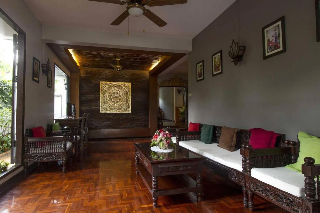 Rachamankha Flora House 2*