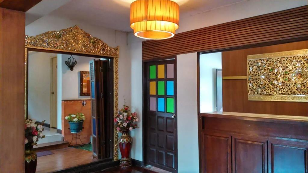 Rachamankha Flora House 2*