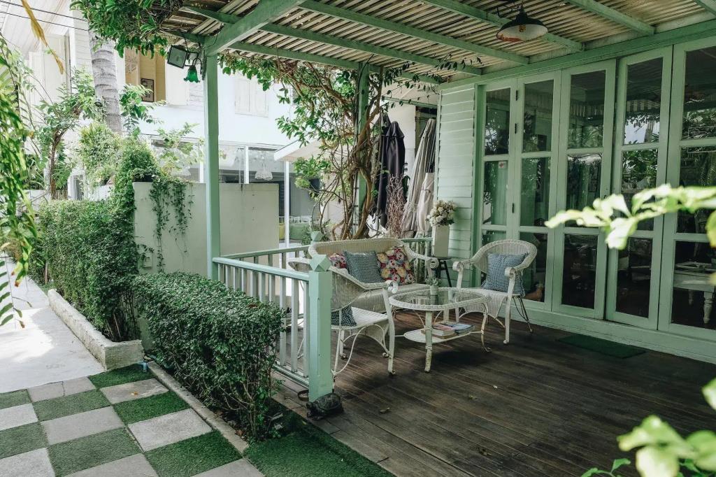 Green Gallery 3*
