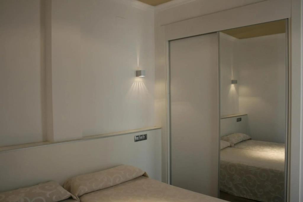 Apartamentos Senabre Palais 0*