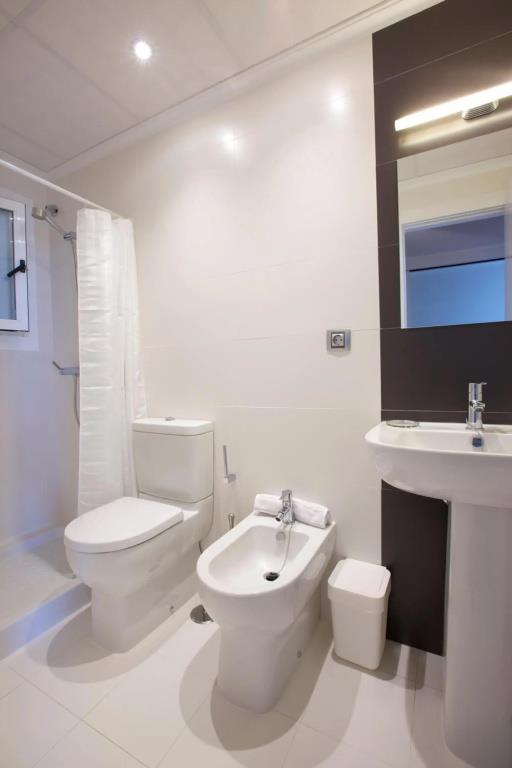 Apartamentos Senabre Palais 0*