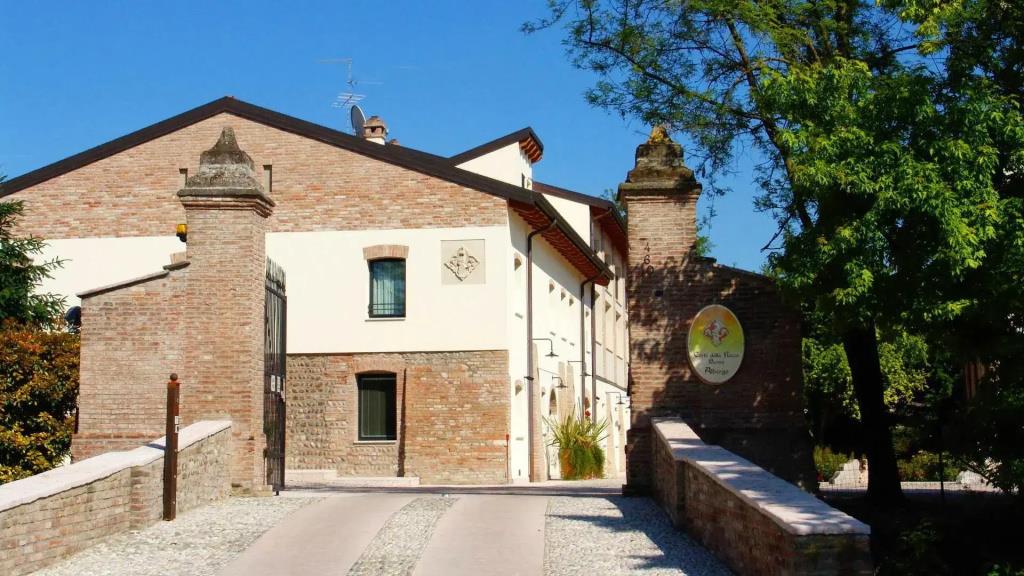 Corte della Rocca Bassa 3*