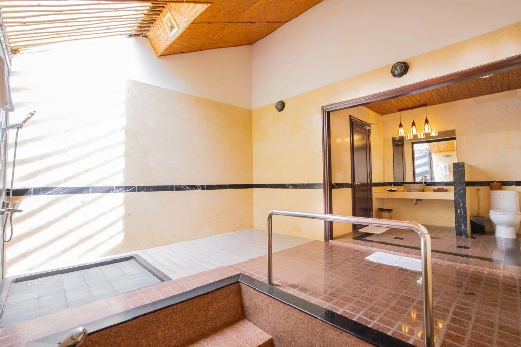 Diamond Bay Resort and Spa 4*