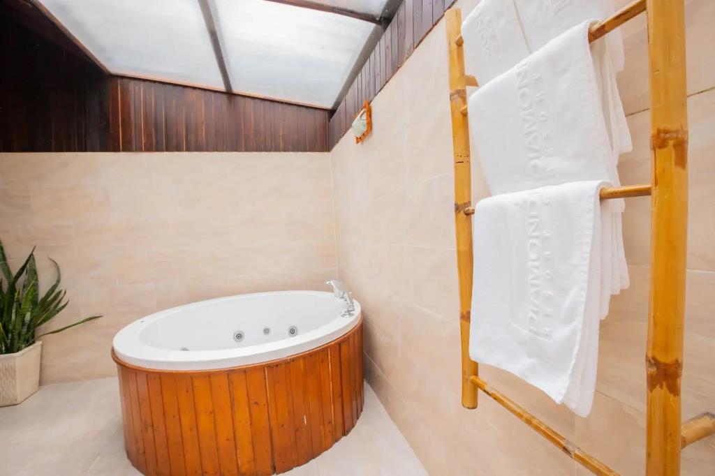 Diamond Bay Resort and Spa 4*
