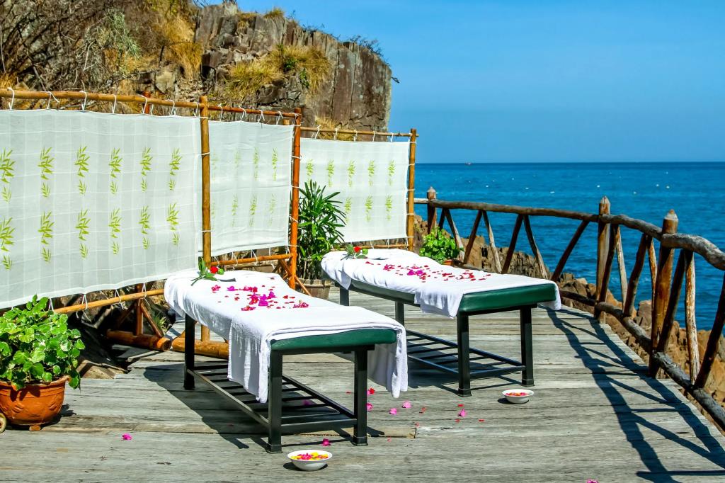 Diamond Bay Resort and Spa 4*